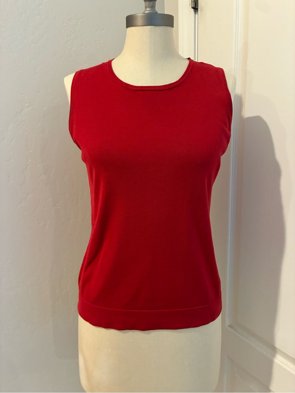 August Silk Red Sleeveless Knit Shell Tank Top Size M